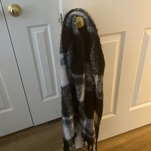 Plaid Black and White Throw Blanket